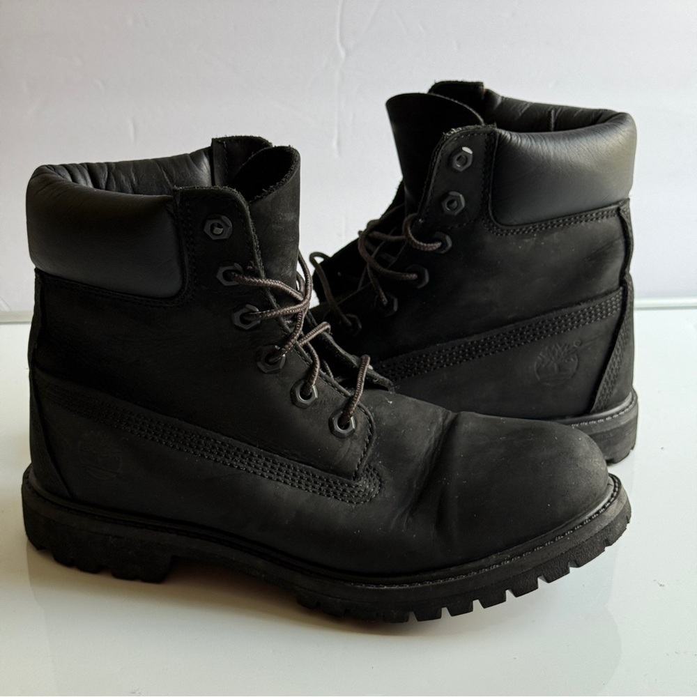 Timberland 8658A Women's Classic 6-Inch Premium WP Black Nubuck Boots Size 7.5 M